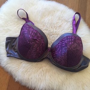 Barely breezies lace bra